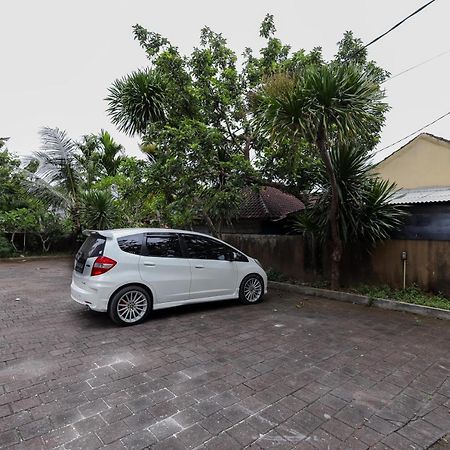 Urbanview Hotel Wg Jimbaran Bali 웅아산 외부 사진