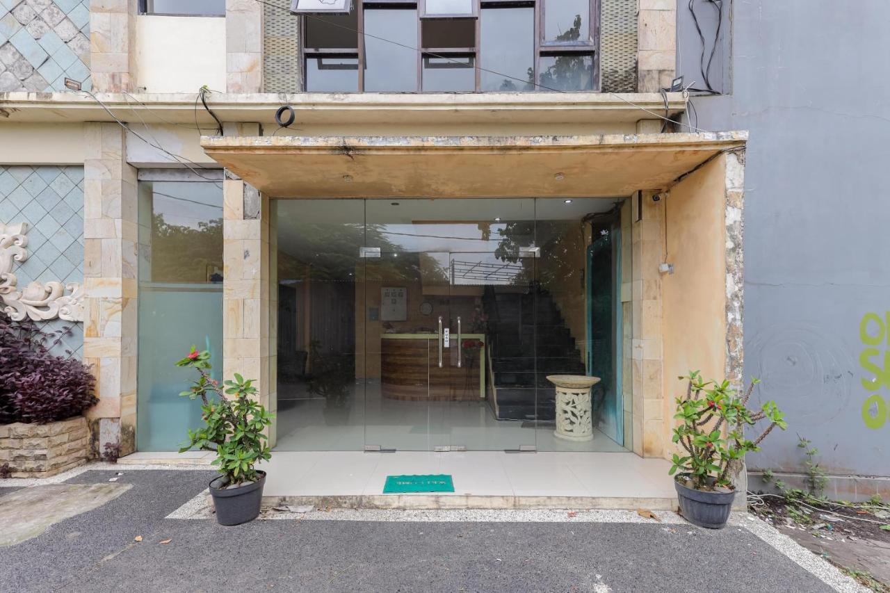 Urbanview Hotel Wg Jimbaran Bali 웅아산 외부 사진
